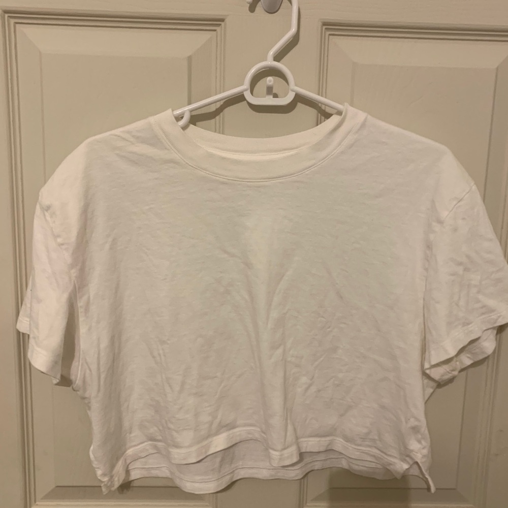 Hanes and Karla cropped tee